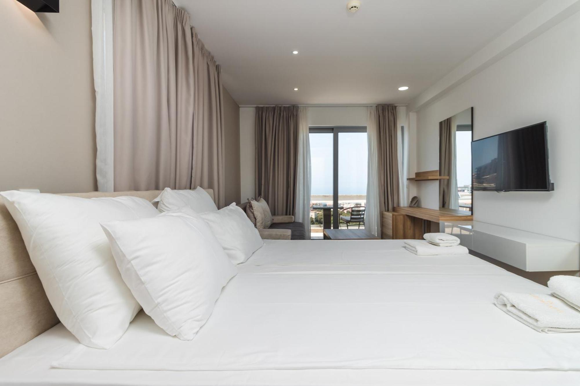 Lux Hotel M Dobra Voda Luaran gambar