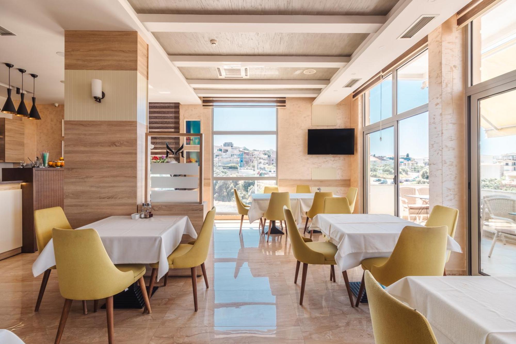 Lux Hotel M Dobra Voda Luaran gambar